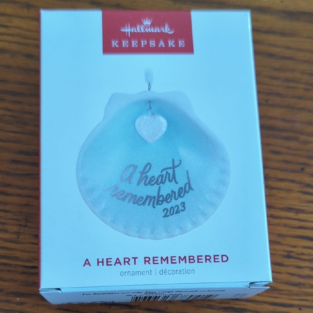 Hallmark 2023 Always Remembered Keepsake Ornament